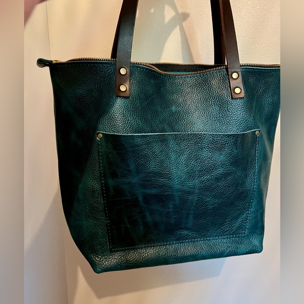 Portland Leather Lagoon Med Zip Tote